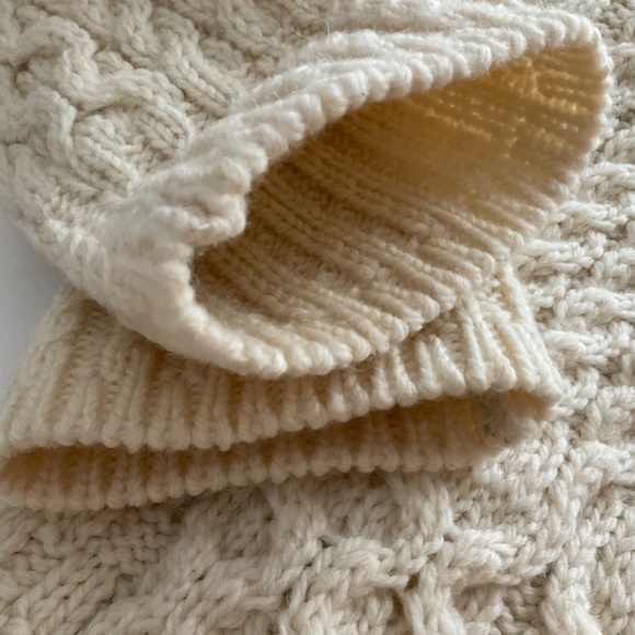 Aran Crafts Women’s Short Cardigan Irish Merino Wool Oversized Size XS - Picture 12 of 16